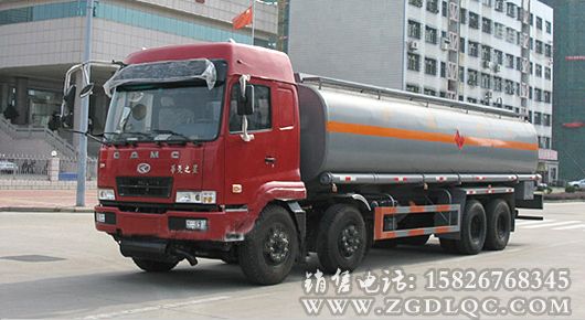 華菱前四后八化工液體運輸車