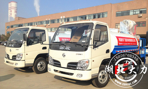 東風(fēng)小多利卡5噸農(nóng)藥噴灑車 東風(fēng)小多利卡5噸農(nóng)藥噴灑車