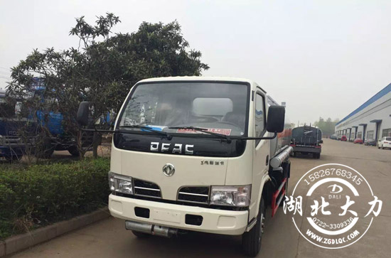 東風(fēng)福瑞卡加油車圖片 東風(fēng)福瑞卡加油車圖片