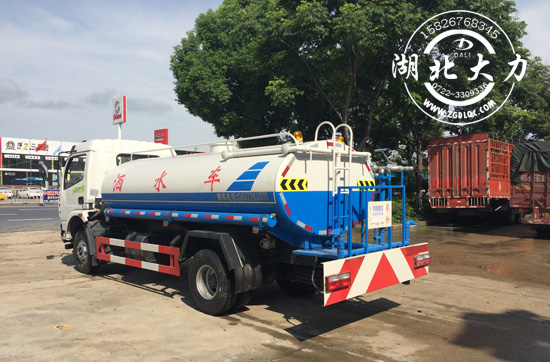 東風特商灑水車外觀圖 東風特商灑水車外觀圖