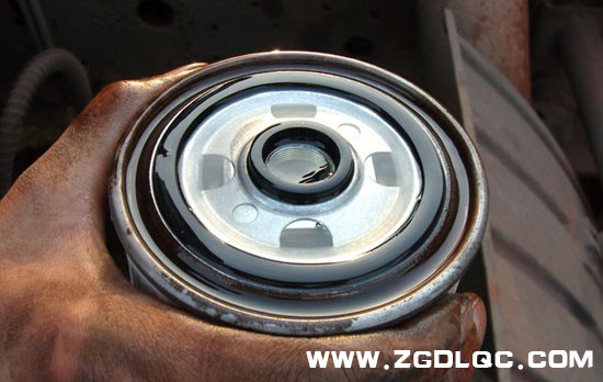 柴油濾清器禁止灌油安裝 柴油濾清器禁止灌油安裝