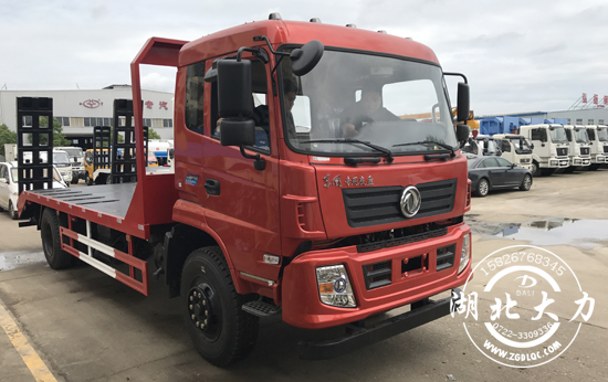 東風(fēng)平板運(yùn)輸車 東風(fēng)平板運(yùn)輸車