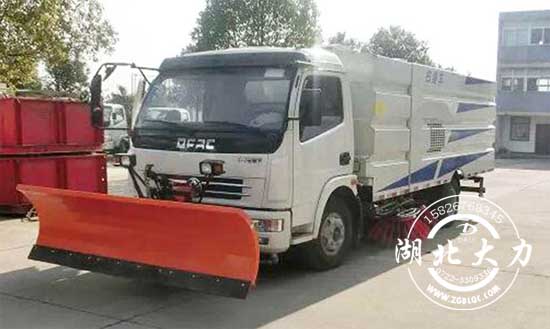 東風鏟雪車 東風鏟雪車