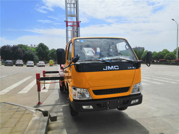 云梯搬家作業(yè)車 云梯搬家作業(yè)車