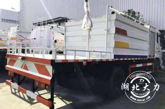 東風(fēng)天錦霧炮車 東風(fēng)天錦霧炮車