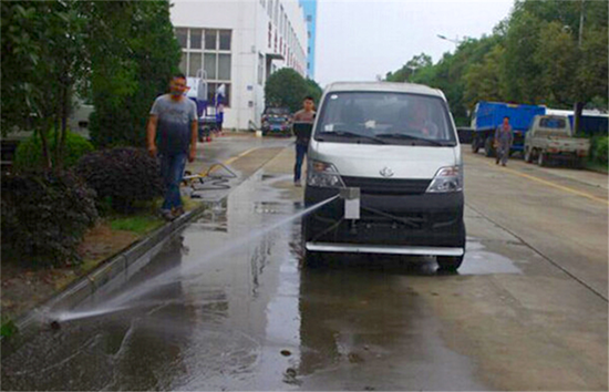 長安路面清洗養(yǎng)護車 長安路面清洗養(yǎng)護車