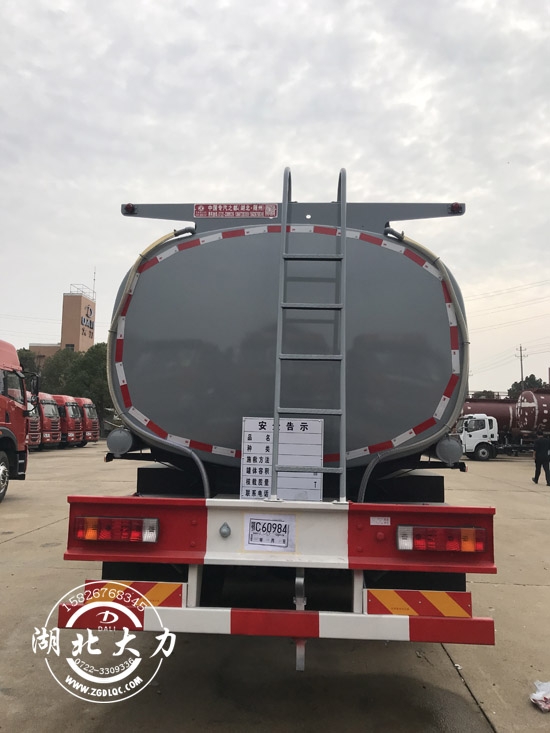 解放前四后六供液車 解放前四后六供液車