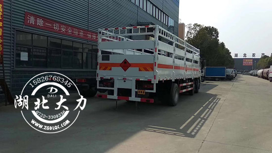 東風(fēng)天錦小三軸氣瓶運(yùn)輸車 東風(fēng)天錦小三軸氣瓶運(yùn)輸車